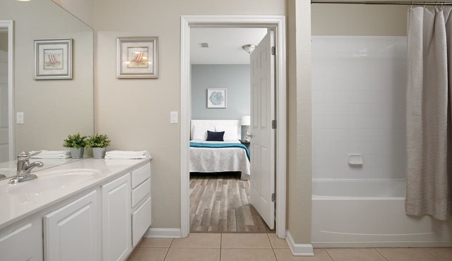 Vista Cay 3 Bedroom, In front of new Epic Universe and Convention Center, Island in Orlando