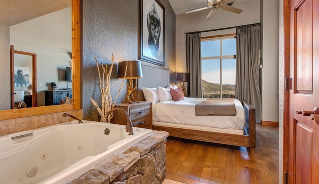 Moose Mgmt at Westgate 3901AB: Mountain View-Two King Beds-Pool-Dogs Welcome in Park City