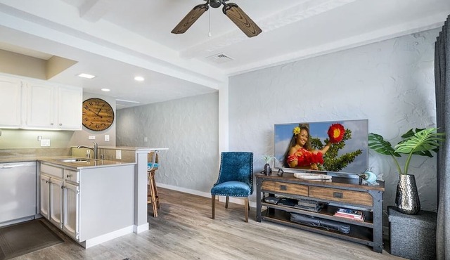 🏖️Garden View Kona Condo w/Ocean Peek | Casa 221