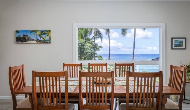 Oceanfront above He'eia Bay! Your own Family Friendly House and Cottage resort!