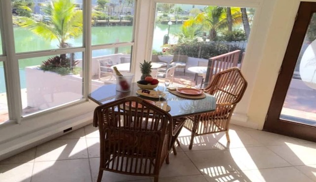March Availability, Beach, 70 ft Dock - Marathon VACA-23-16 Entire House in Marathon