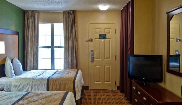 2 Full Beds | Non-Smoking, Kitchen in Huntsville AL