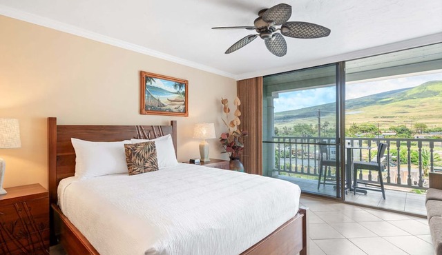 New Listing Lahaina Shores 412 Beach Front Resort