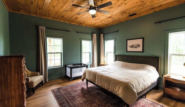 A family oasis located in the heart of Hocking Hills. in Creola