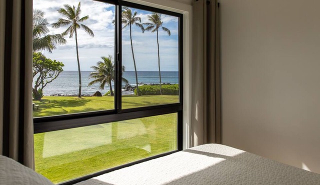 Oceanfront Paradise Escape on the North Shore of Oʻahu. 30-Night Minimum Stay