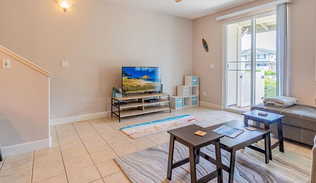 Hillside Villas 1508-2: 3BR Condo, Near Beach & Pool