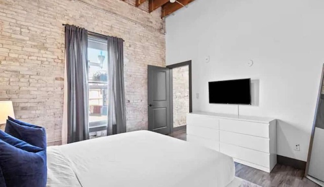 Riverfront Loft - Arch, Convention Center, Casino in St. Louis