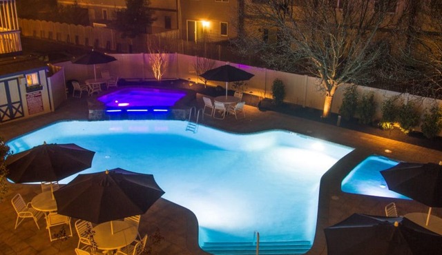 Beachcomber Resort in Avalon
