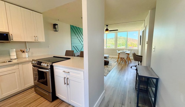 Chic Salt Lake 2-Bedroom at Fairway Gardens | Pool