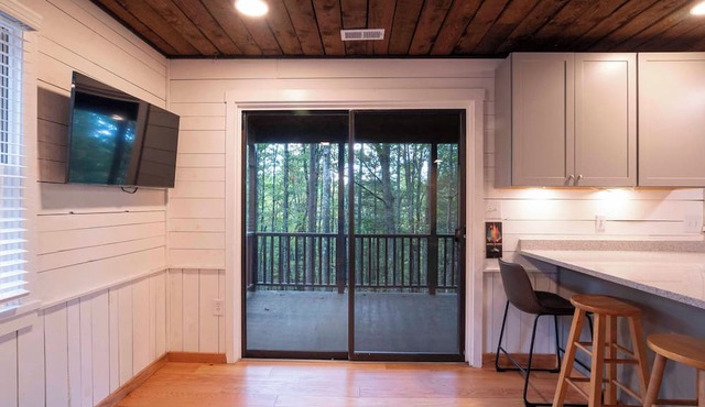 Charming 4-bedroom cabin near Bryce Resort in Mount Jackson