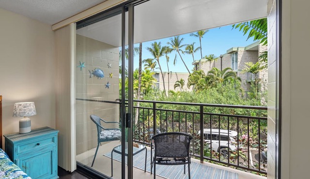 New Listing! Beautifully remodeled! in Kailua-Kona