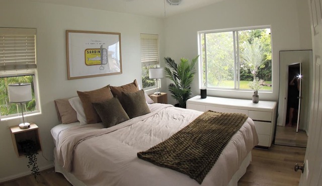 3-bedroom furnished house with ocean views, utilities, wifi, and parking