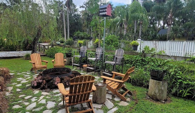 < 4 Mi to Boat Ramp & Mickler Beach: Unique Cabin in Ponte Vedra Beach