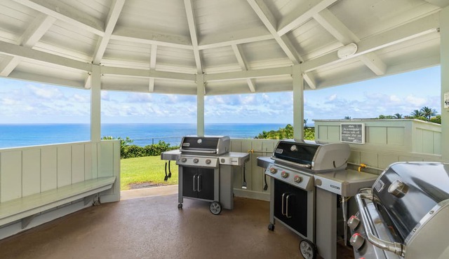 Spacious Princeville Family Condo 2BR + Loft, Sleeps 6