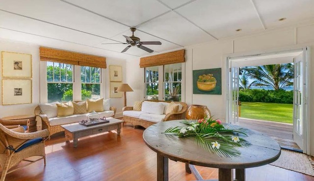 Davidson Point Luxury Oceanfront Estate with Heated Saltwater Pool, Sunset Views and AC in Kekaha