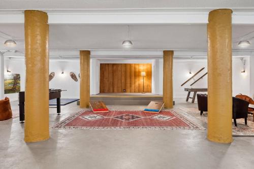 Sun Lodge near Manchester VT, Ascend Collection Hotel in Peru