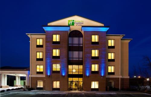 Holiday Inn Express Hotel & Suites Cleveland-Richfield by IHG in Brecksville