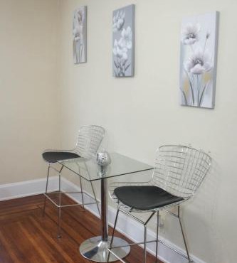 Charming 1 BR Apt 6 miles from Downtown! in Cincinnati