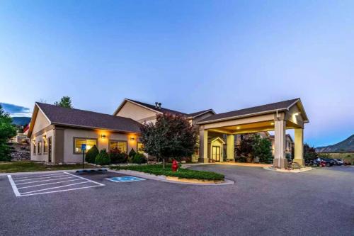 Wingate by Wyndham New Castle - Glenwood Springs in New Castle