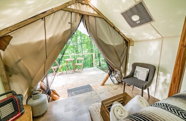 Tent Canopy Ridge Pigeon Forge 